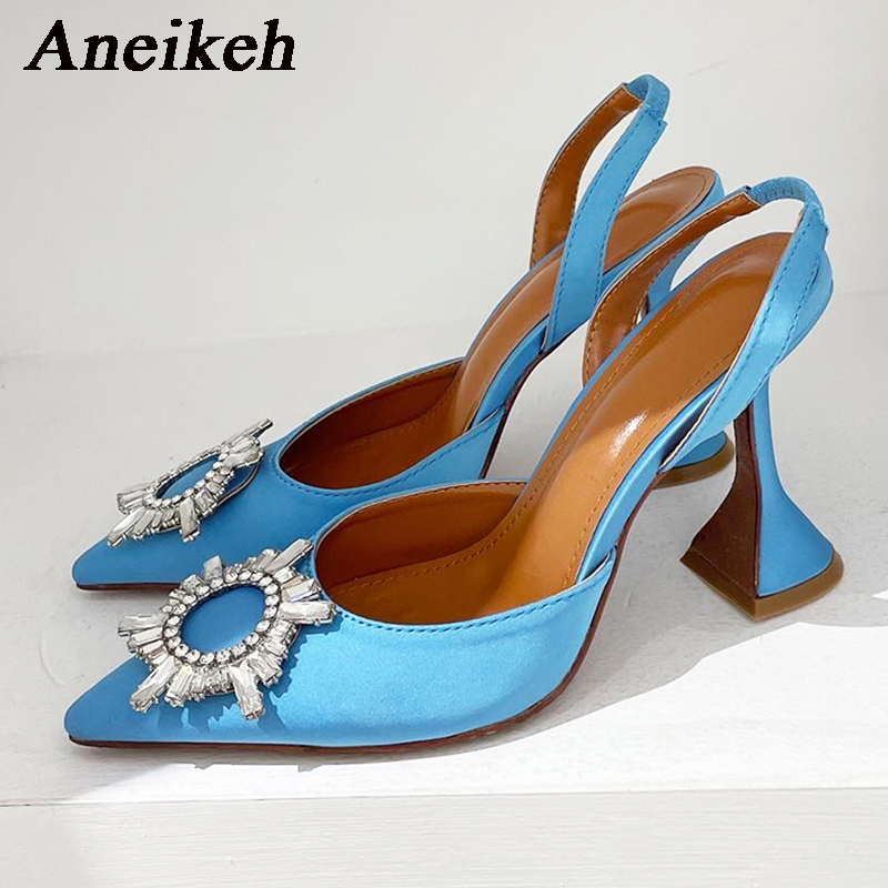 Aneikeh Marca Donna Tacchi alt - Women Shoes Zara recensione e prezzo